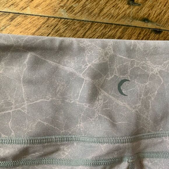 Zyia Pink & gray digital granite marbled light & tight 8-10 leggings - Picture 4 of 6